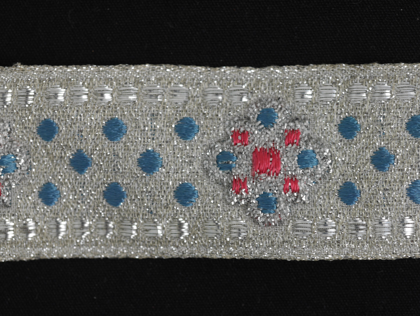 30mm Metallic Silver Patterned Ribbon