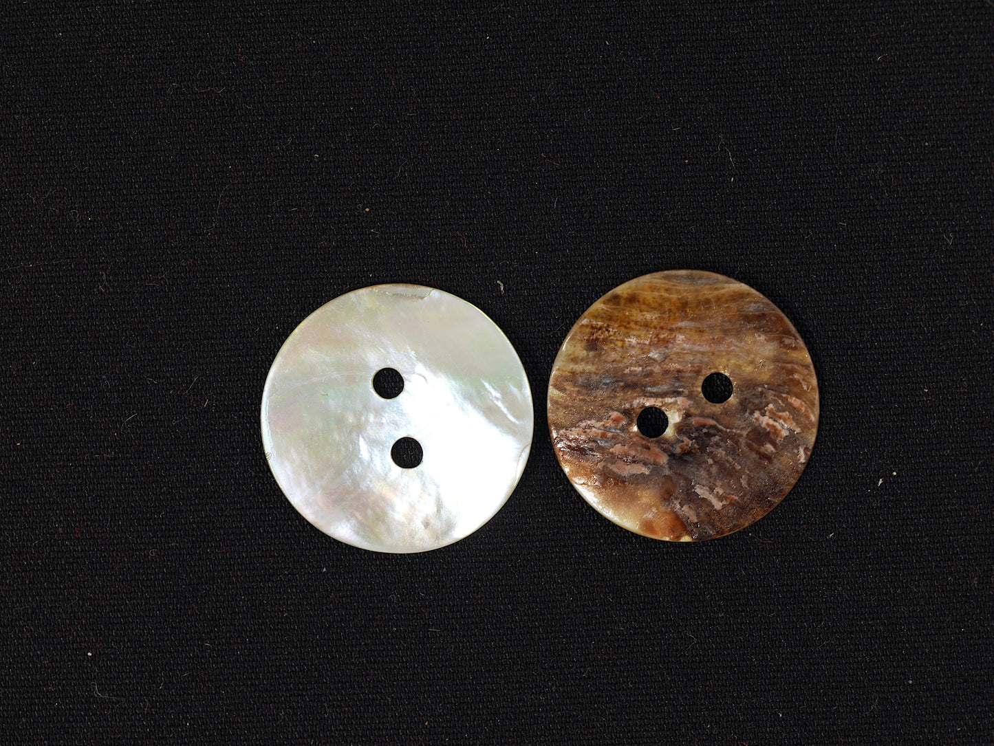 18mm Round Natural Agoya Shell 2 Hole Button