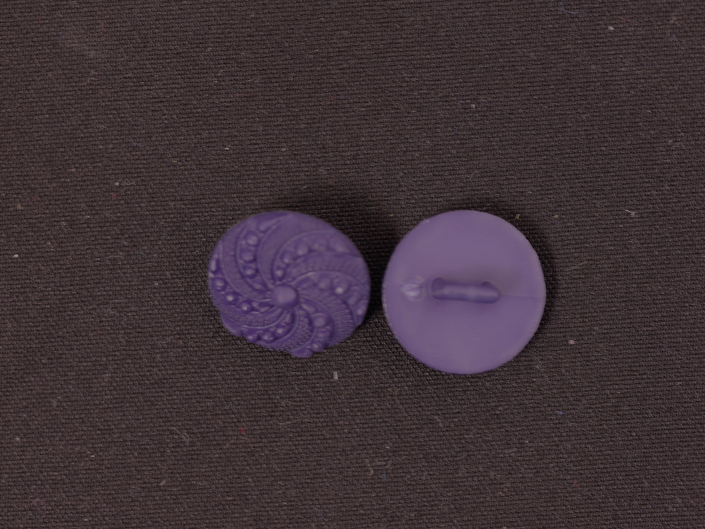 15mm Plastic Purple Shank Button