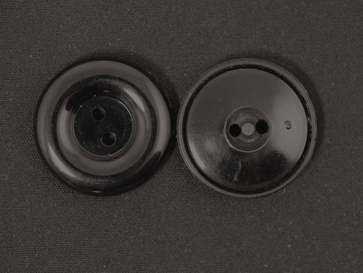25mm Black Plastic Buttons