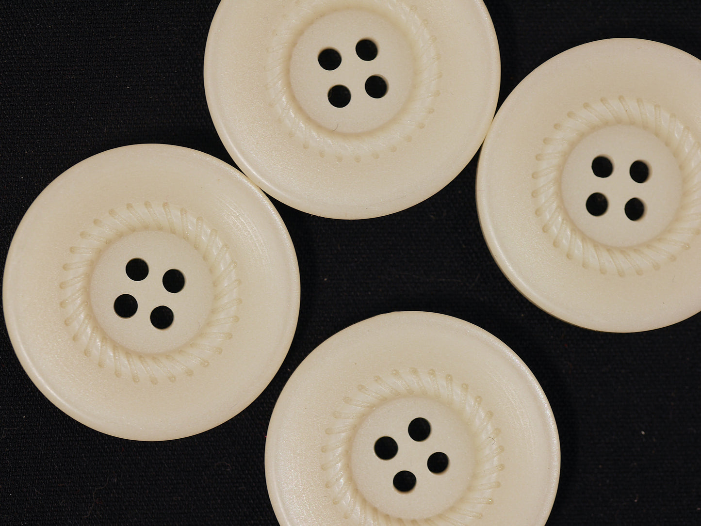 28mm Ivory Acrylic Plastic Dish Button