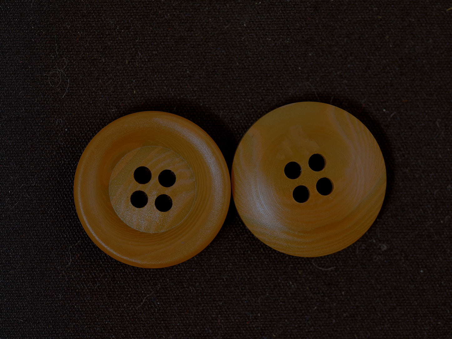 23mm Wood Effect Button