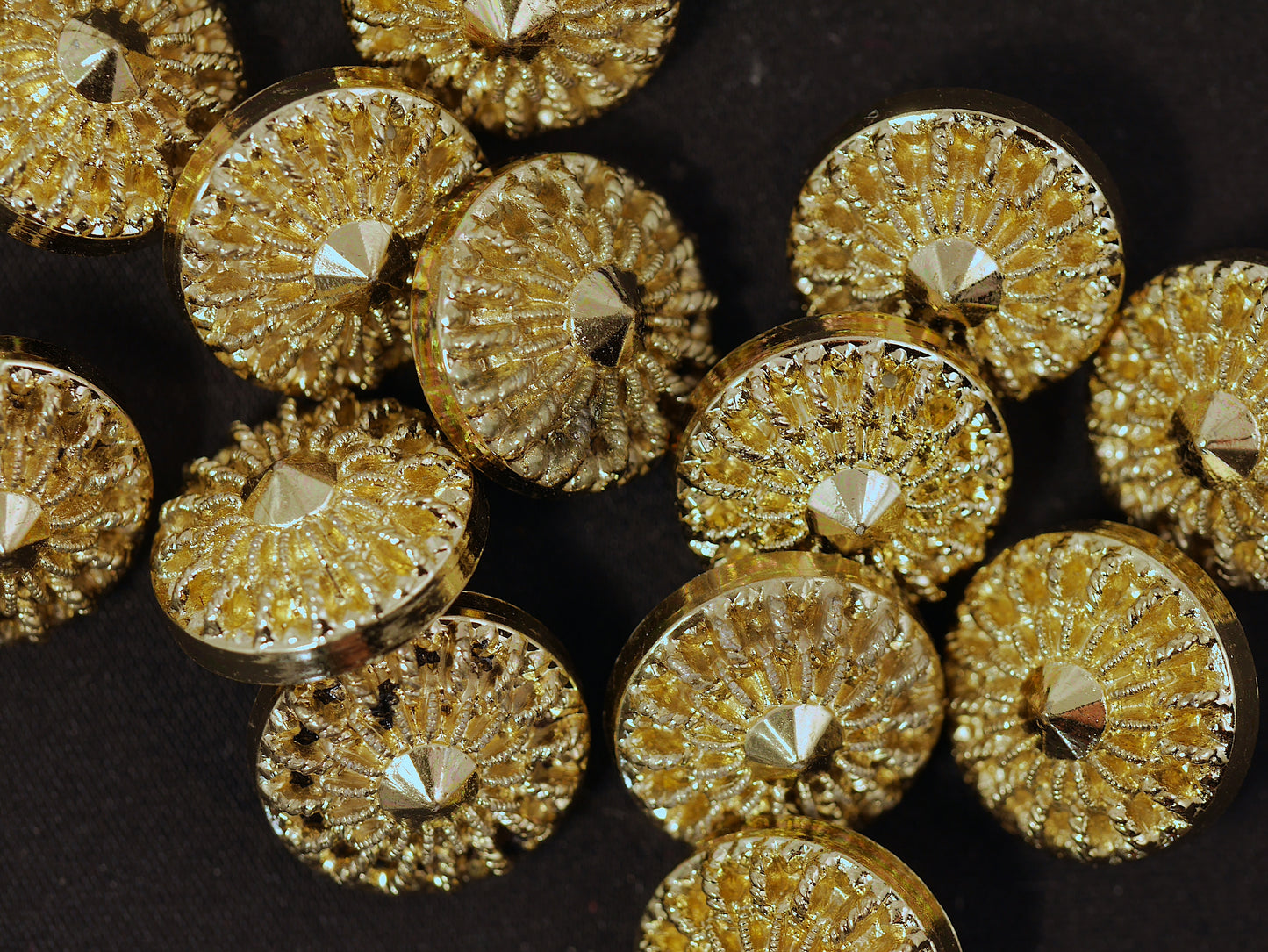 17mm Gold Plastic Shank Button