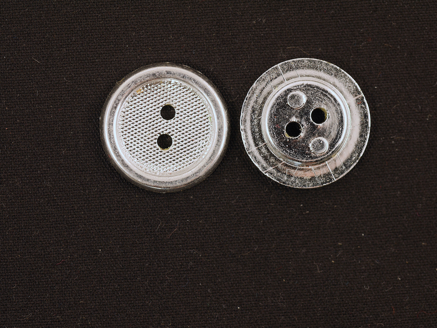 19mm Silver Thick Rim 4 Hole Button