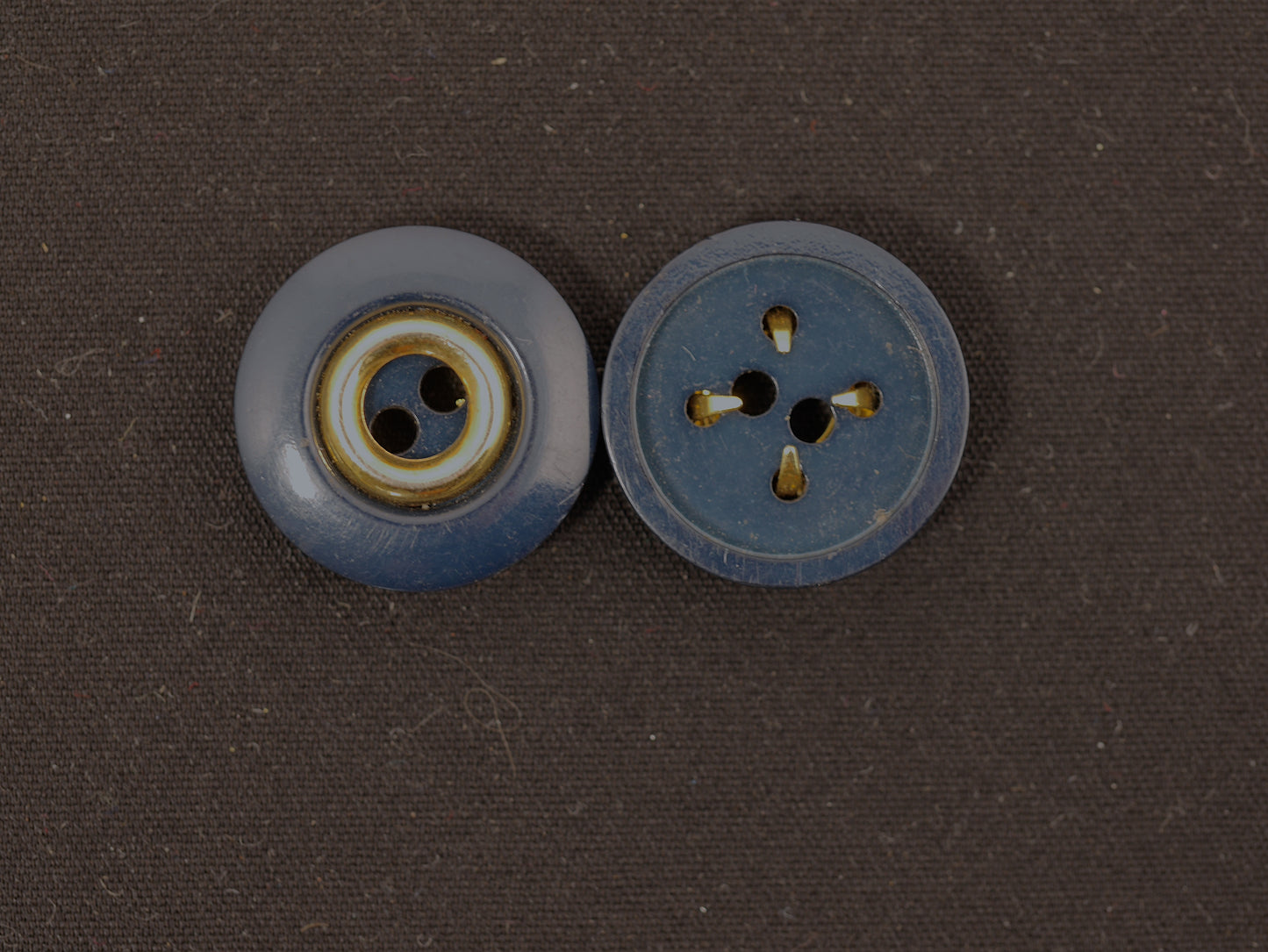 19mm Plastic Black and Gold Button