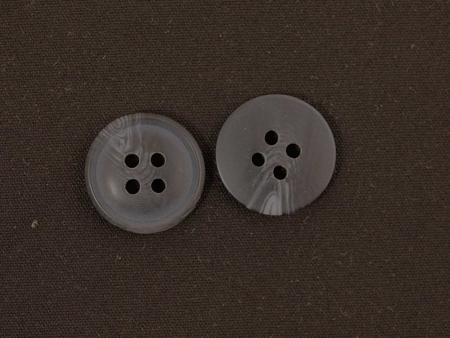 18mm Black Horn Effect Button
