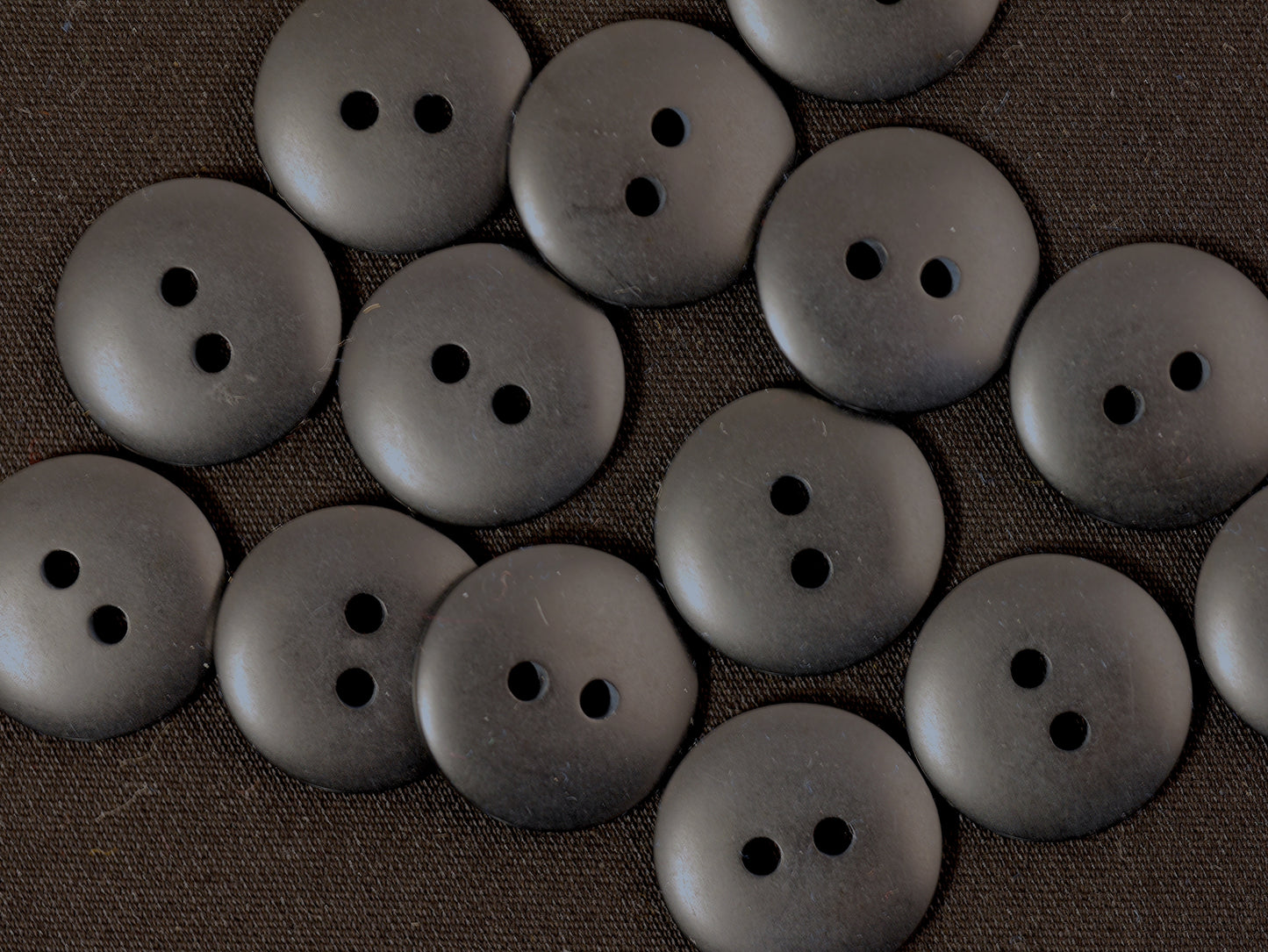 16mm Black 2 Hole Button