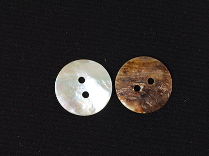 18mm Round Natural Agoya Shell 2 Hole Button
