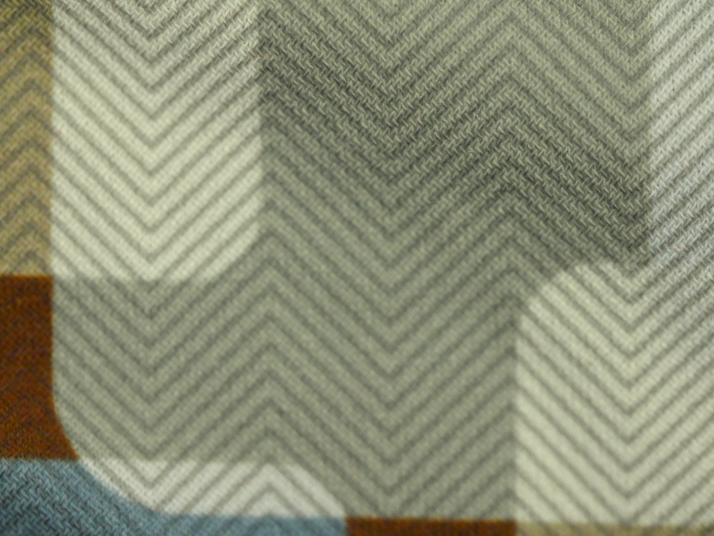 Recycled Soft Spun Polyester - Retro Squares 2.4 Metre Remnant